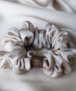 Natūralaus šilko plaukų gumytė Kreminė M