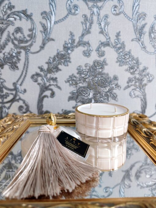 Natūrali sojų vaško žvakė stikliniame indelyje, 240ml Kreminė