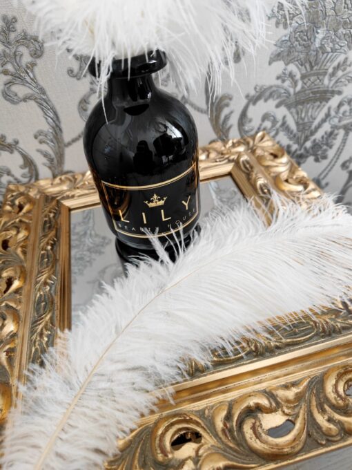 Dekoratyvinės baltos plunksnos